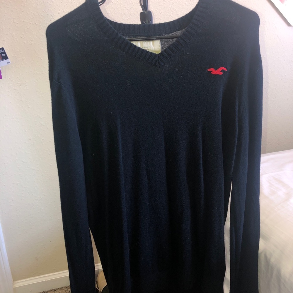 navy blue hollister sweater
